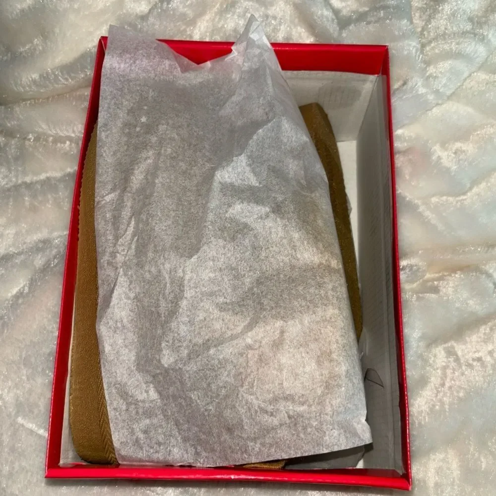 Plush Faux Fur Brown Boots With Silver Stars size 3 NIB